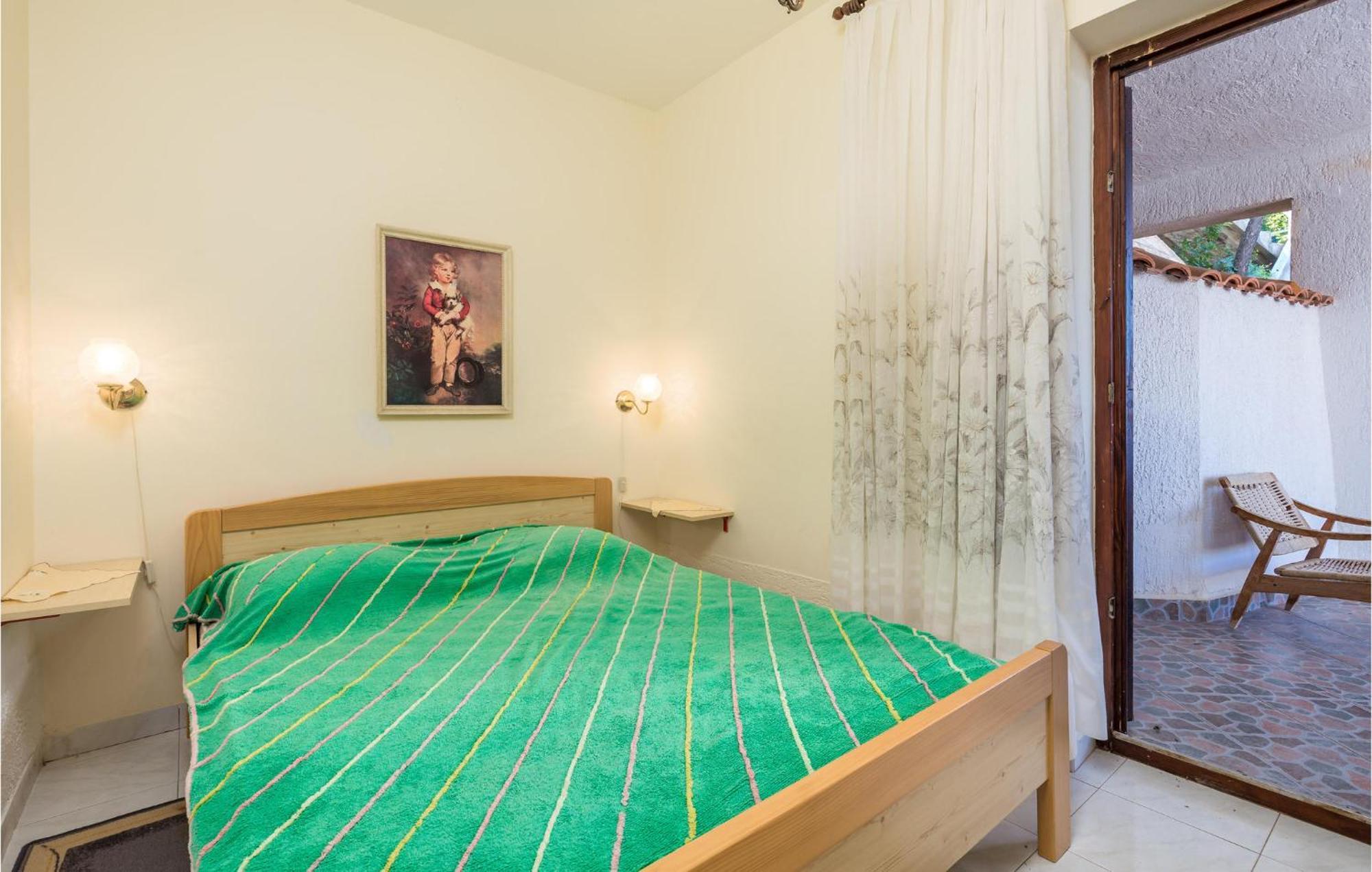 2 Bedroom Nice Apartment In 야블라나츠 외부 사진