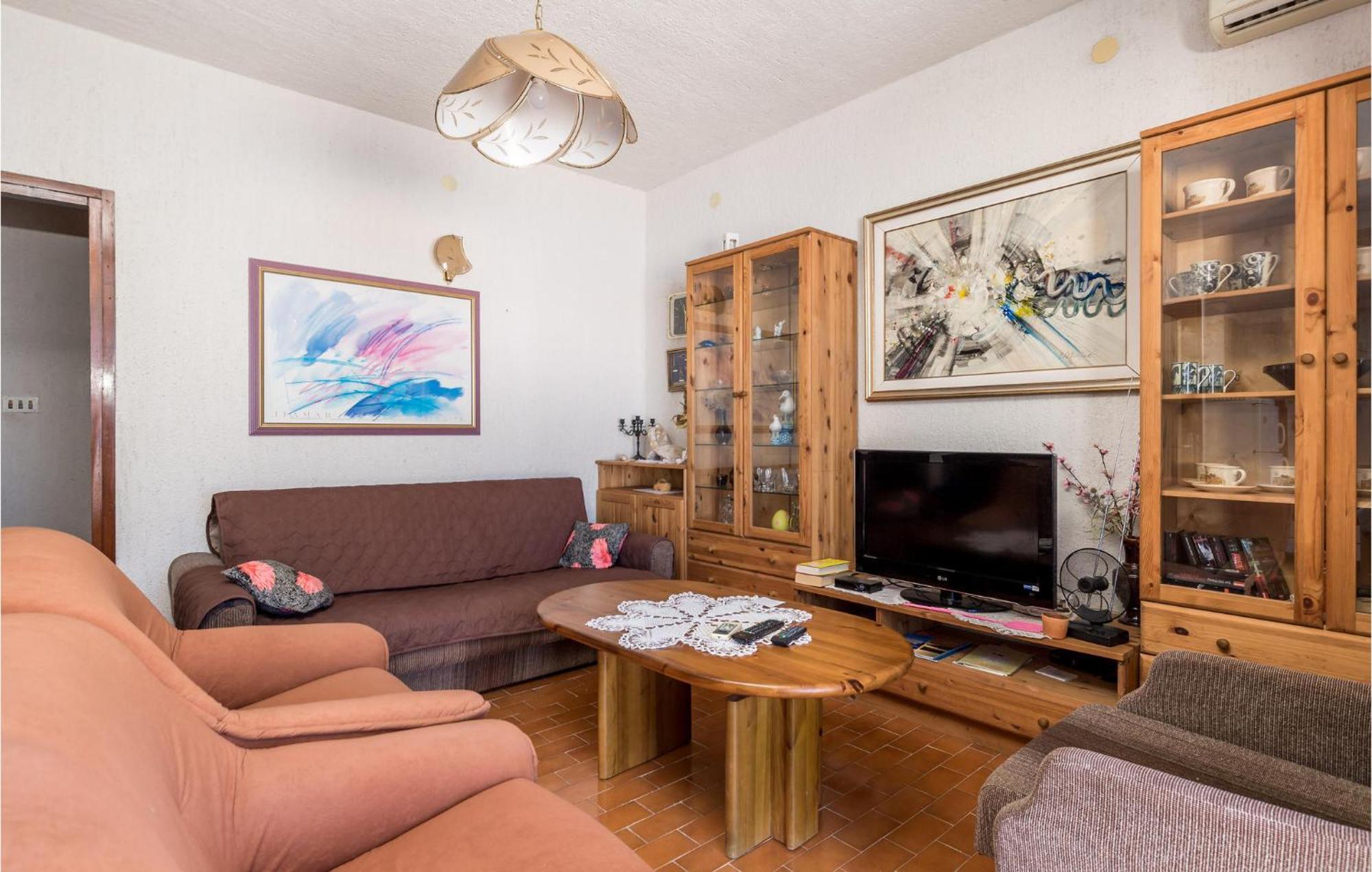 2 Bedroom Nice Apartment In 야블라나츠 외부 사진